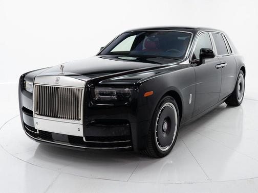 2024 Rolls-Royce Phantom 