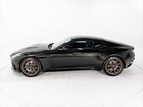 2024 Aston Martin DB12