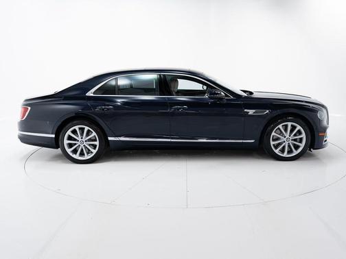 Dark Sapphire 2024 Bentley Flying Spur Hybrid