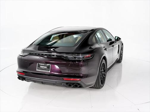 2023 Porsche Panamera Platinum Edition