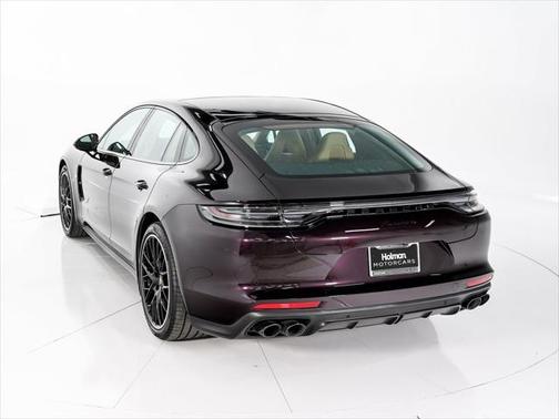 2023 Porsche Panamera Platinum Edition