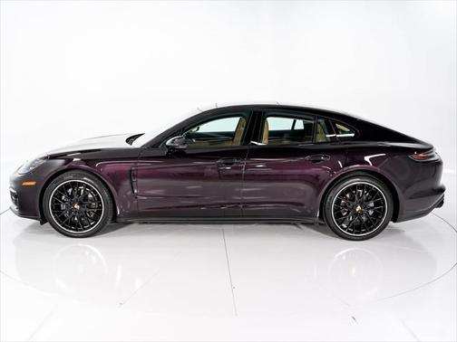 2023 Porsche Panamera Platinum Edition