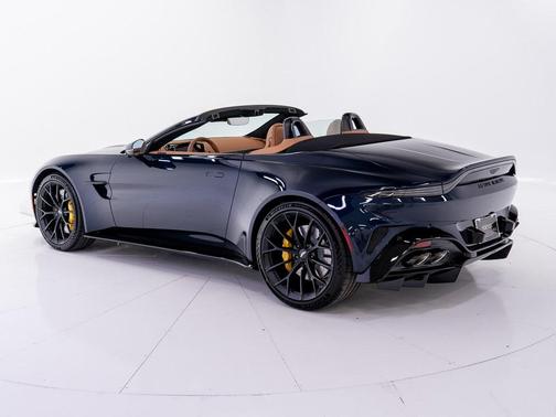2026 Aston Martin Vantage Roadster