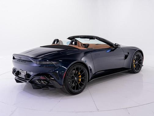 2026 Aston Martin Vantage Roadster