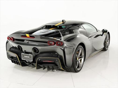 2023 Ferrari SF90 Stradale Base