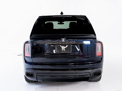 2023 Rolls-Royce Cullinan Black Badge