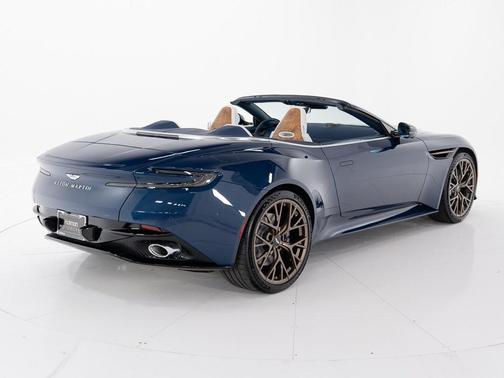 2026 Aston Martin DB12 Volante