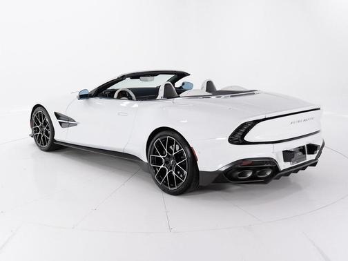 2026 Aston Martin Vanquish Volante