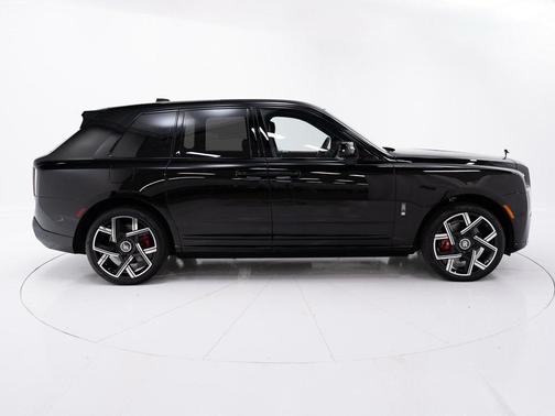 2026 Rolls-Royce Cullinan Black Badge