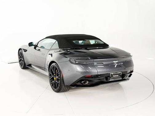 2025 Aston Martin DB12 Volante