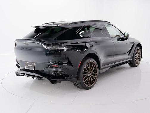2026 Aston Martin DBX 707