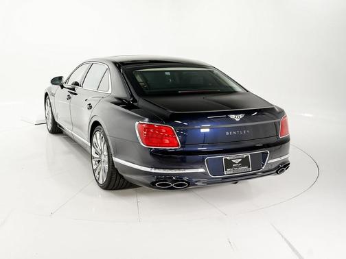 2024 Bentley Flying Spur Mulliner V8