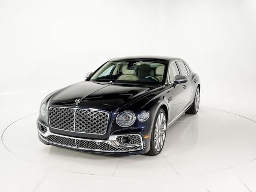 2024 Bentley Flying Spur Mulliner V8
