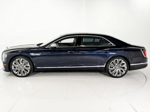 2024 Bentley Flying Spur Mulliner V8