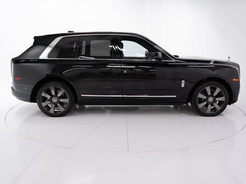 Black Diamond 2023 Rolls-Royce Cullinan