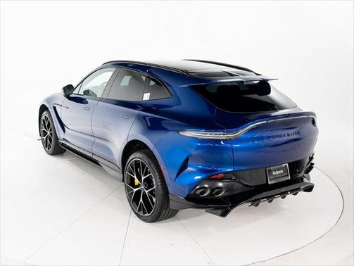 2025 Aston Martin DBX 707