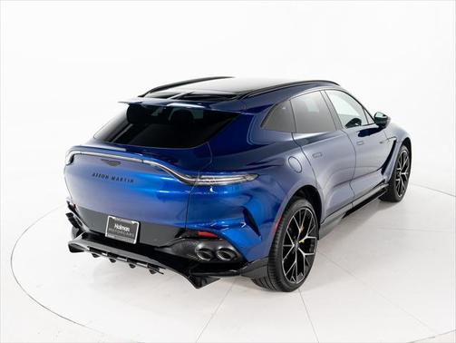 2025 Aston Martin DBX 707