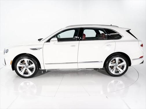 2025 Bentley Bentayga V8