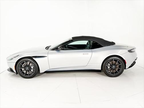 2022 Aston Martin DB11 Volante