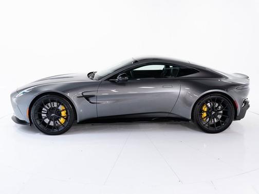 2026 Aston Martin Vantage 