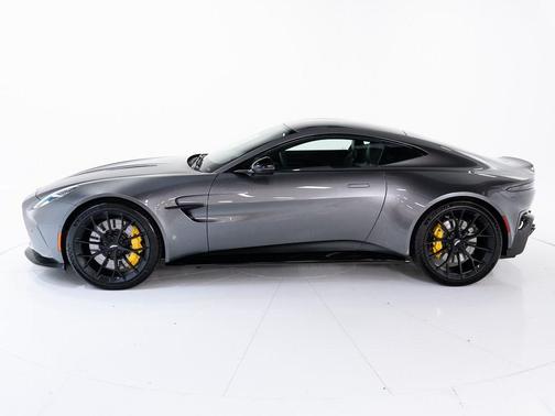 2026 Aston Martin Vantage 