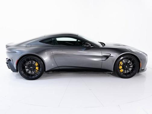 2026 Aston Martin Vantage 