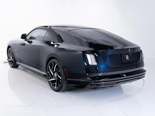 Sapphire Black 2026 Rolls-Royce Spectre Black Badge