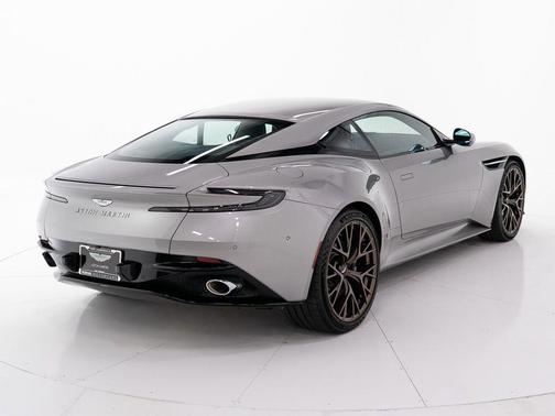 Aluminite Silver 2026 Aston Martin DB12