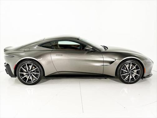 2020 Aston Martin Vantage