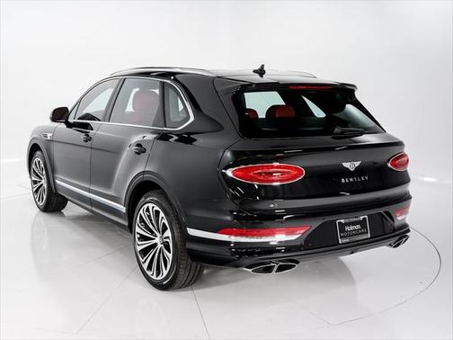 2025 Bentley Bentayga V8