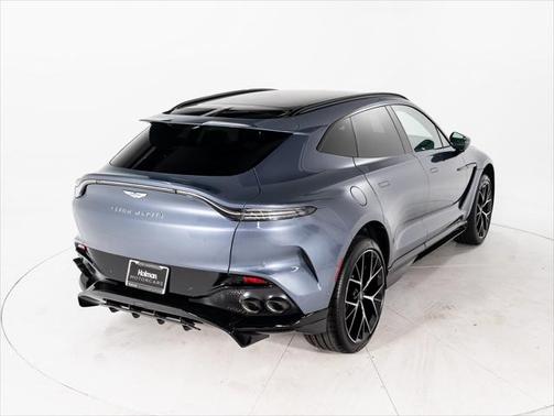 2025 Aston Martin DBX 707