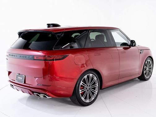 2025 Land Rover Range Rover Sport SE