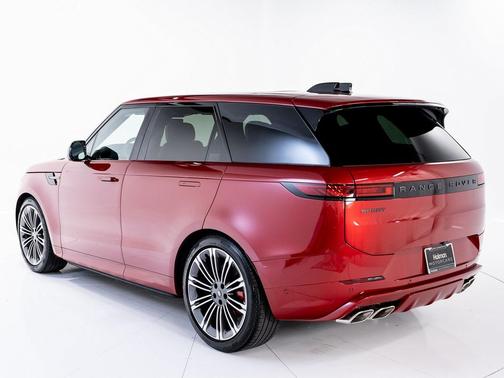 2025 Land Rover Range Rover Sport SE
