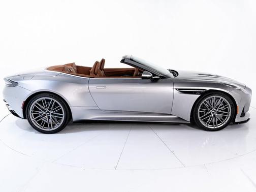 2024 Aston Martin DB12 Volante