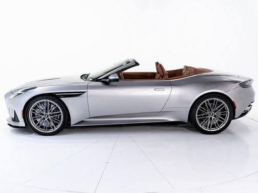 2024 Aston Martin DB12 Volante