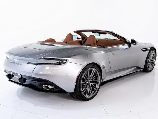 2024 Aston Martin DB12 Volante