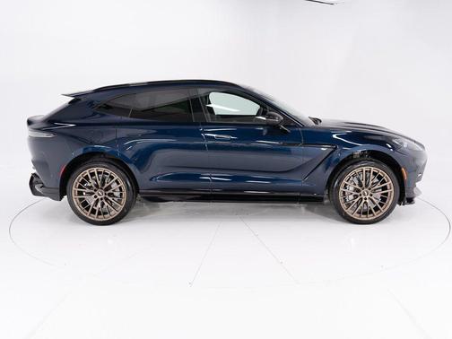 2026 Aston Martin DBX 707