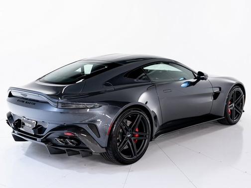 2026 Aston Martin Vantage 