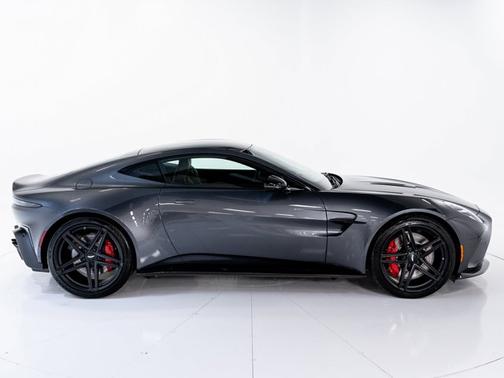 2026 Aston Martin Vantage 