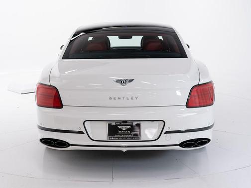 Glacier White 2024 Bentley Flying Spur A
