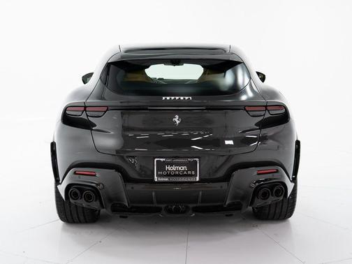 2024 Ferrari Purosangue 