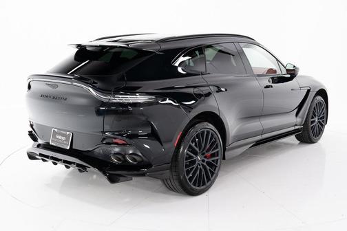 2026 Aston Martin DBX 707