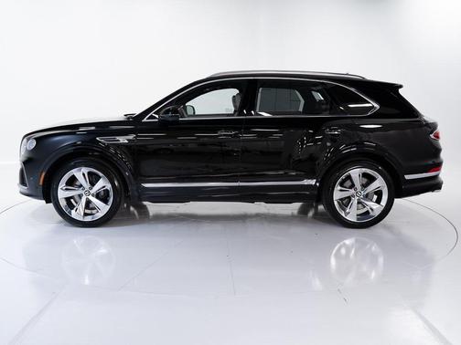 2025 Bentley Bentayga V8