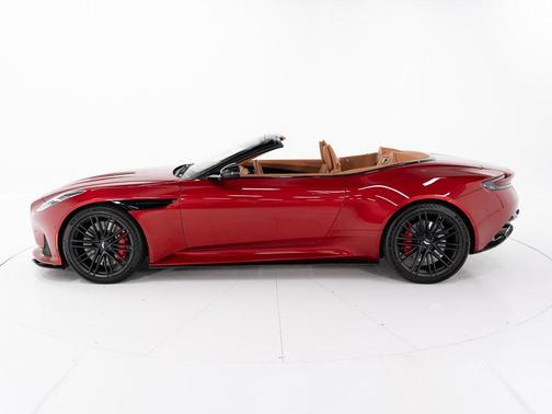 2025 Aston Martin DB12 Volante