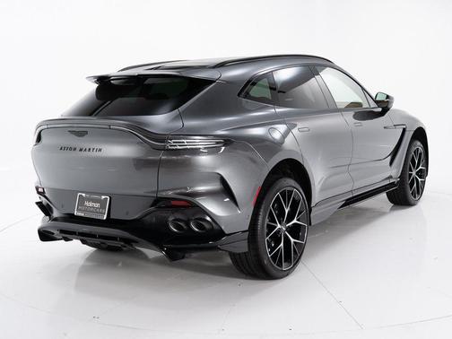 2026 Aston Martin DBX 707