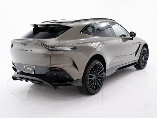 2024 Aston Martin DBX 707