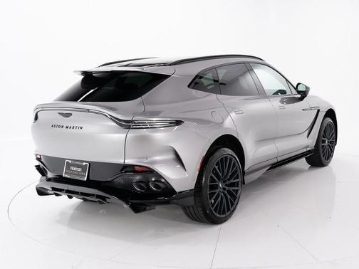 2026 Aston Martin DBX 707