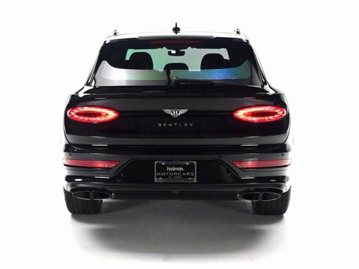 2025 Bentley Bentayga V8