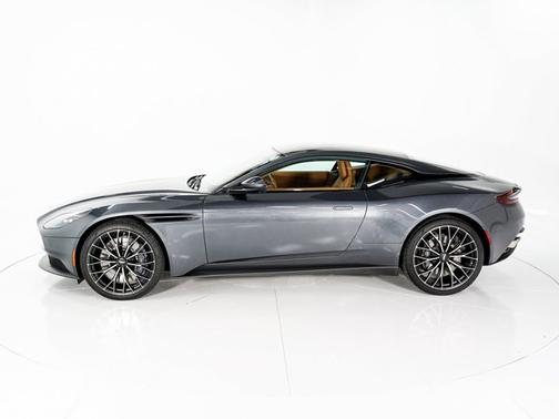 2023 Aston Martin DB11