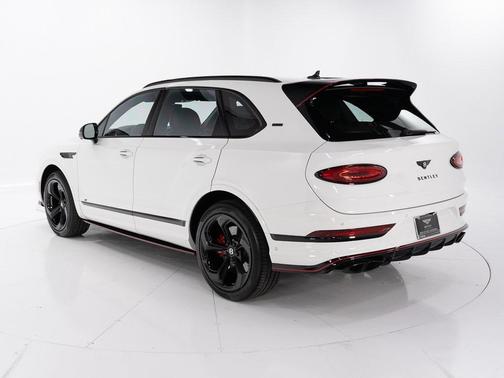 2025 Bentley Bentayga S Black Edition